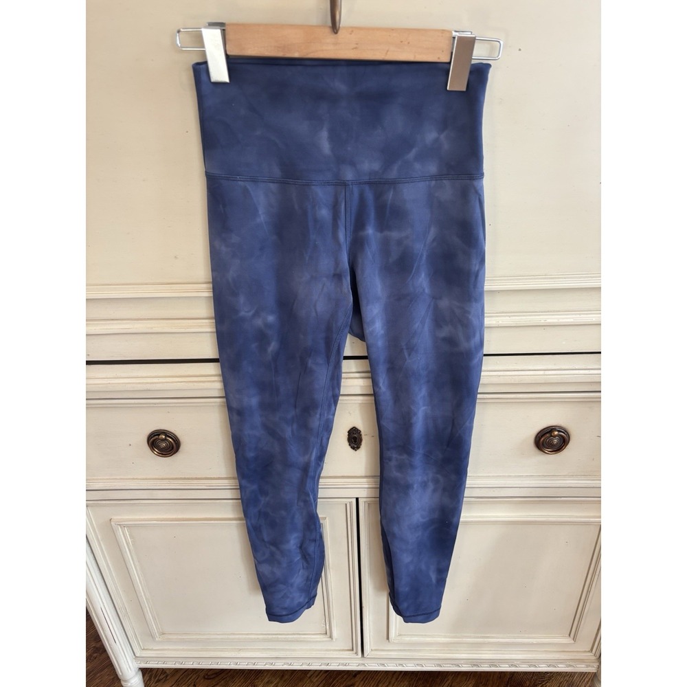 Lululemon‎ Blue Tie Dye Leggings Size 6 25" Inseam Cropped Workout Yoga